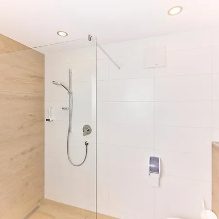 Seestueberl Doppelzimmer Mit Balkon Гостевой дом Haigermoos